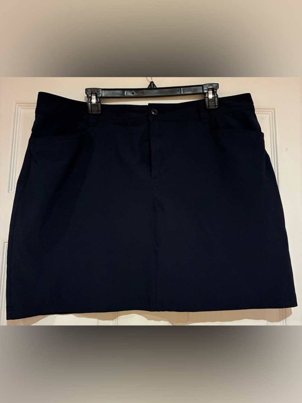 Women’s Eddie Bauer Navy Blue Performance skort size 16